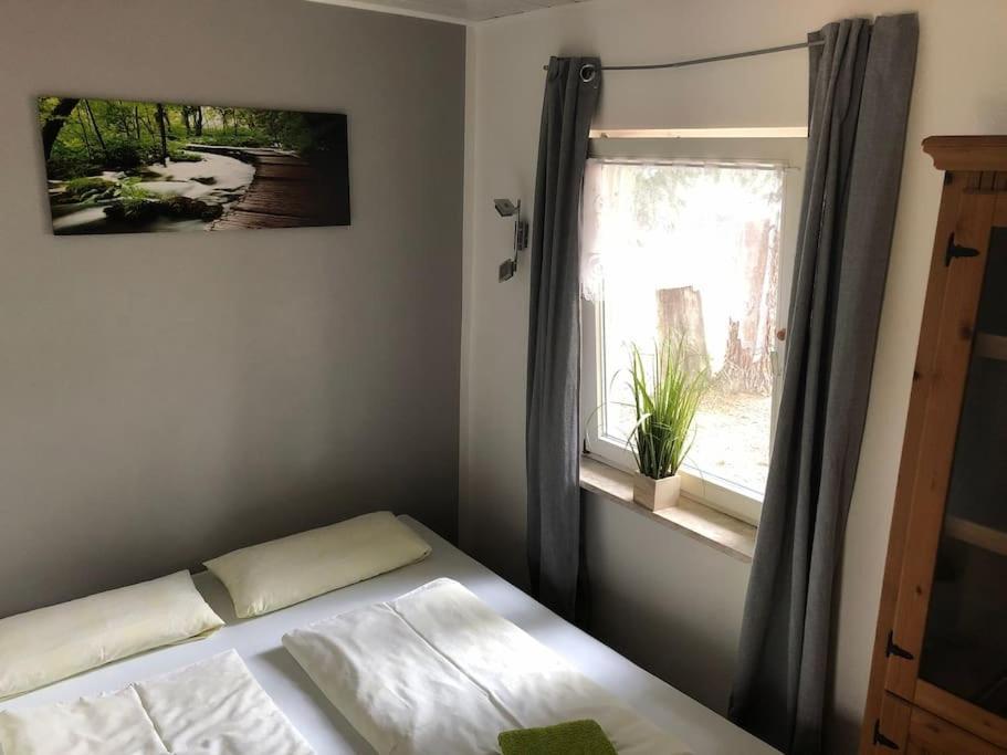 Gemuetlicher Bungalow In Cottbus - Sielow Екстериор снимка